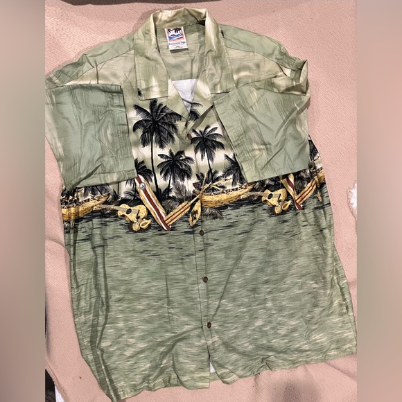 Hawaiian Togs Men’s Button Down Shirt - Picture 7 of 14